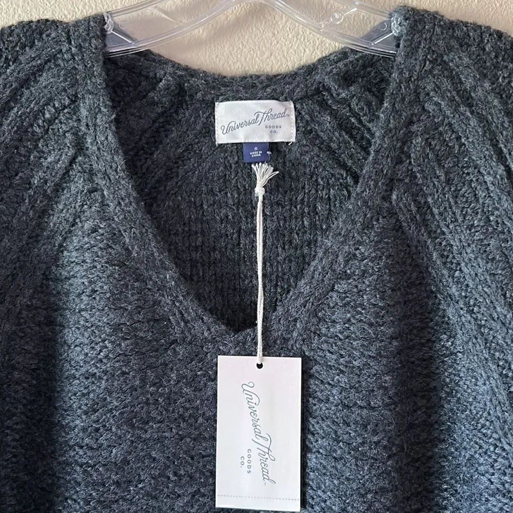 NEW Universal Thread Dark Grey V Neck Sweater - Picture 2 of 4